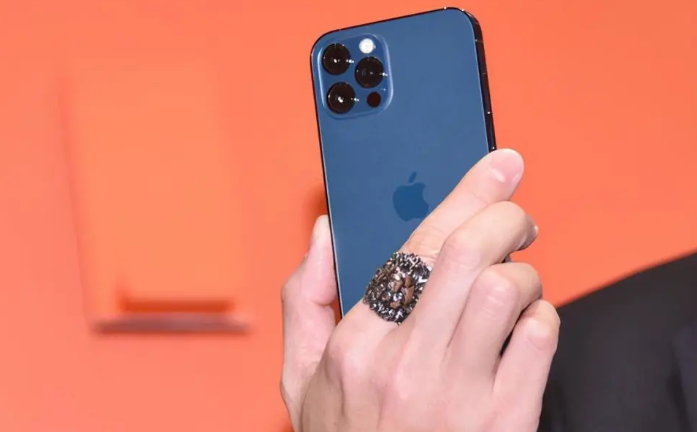 托克托苹果手机维修分享iPhone12系列重启方法教程 