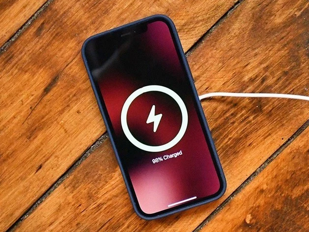 托克托苹果手机维修分享iPhone 12可以随便充电吗 
